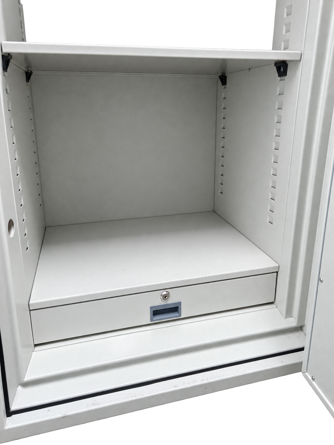 Pre-Used Diplomat Fire Resistant Document Safe No. SG33 - Additional 1
