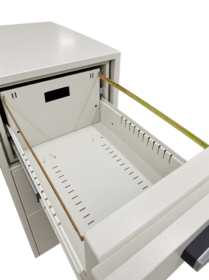 Pre-Used Diplomat Filing Cabinet No. SG82 - Interior View